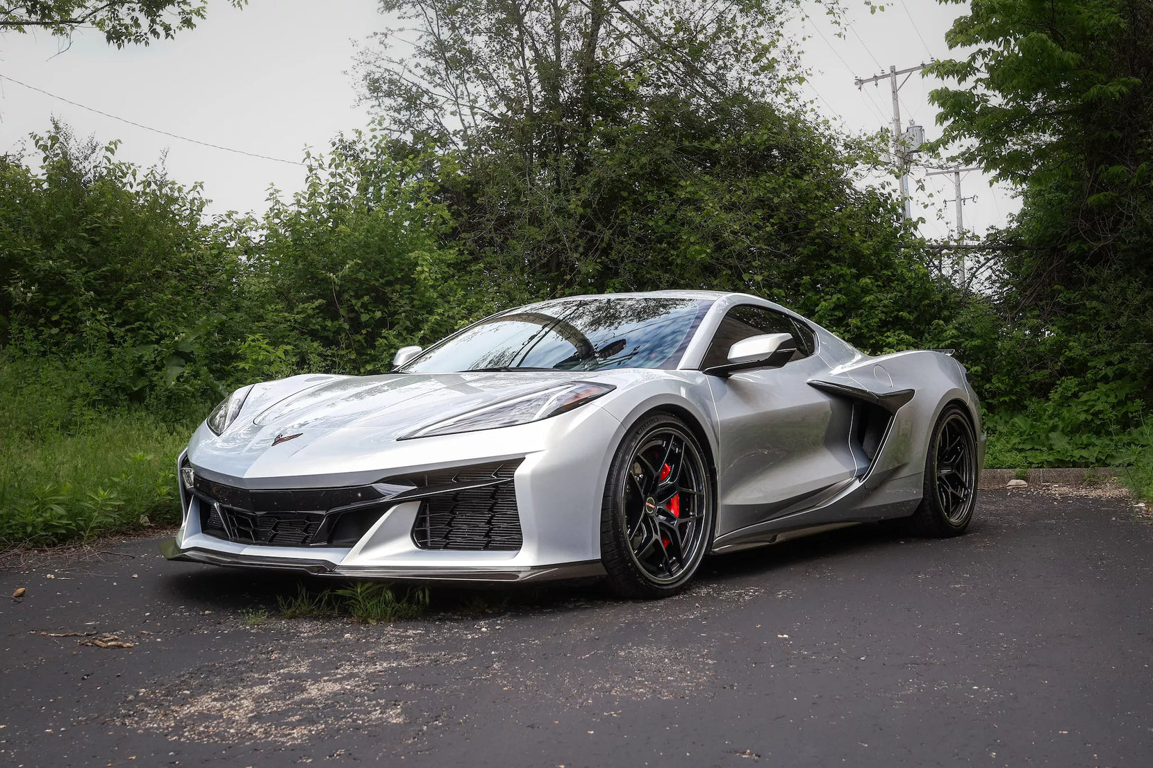 Forgeline's Chevrolet C8 Corvette Z06 on Forgeline Carbon+Forged CF209 Wheels