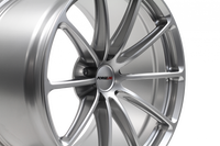 GT1 5-Lug Finished in Satin Hyper Silver Closeup thumbnail
