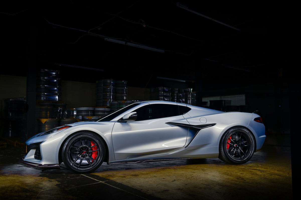 Forgeline’s Chevrolet C8 Corvette Z06 on Forgeline Carbon+Forged CF207 Wheels