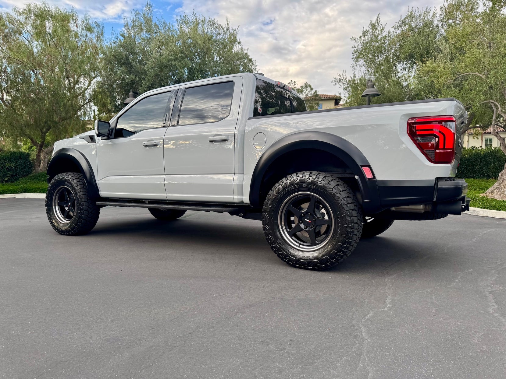 Richard Casados's 2026 Ford Raptor R on Forgeline Forged Three Piece FF3-Truck Wheels
