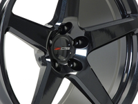 CF1 finished in Carbon Metallic Black with custom Z06 Deep Cap close up thumbnail