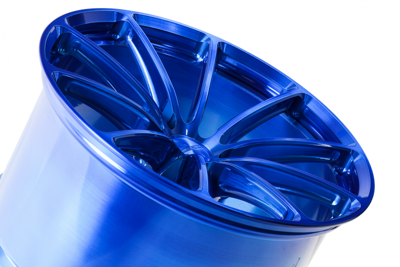 GT1 5-Lug Finished in Transparent Blue Closeup