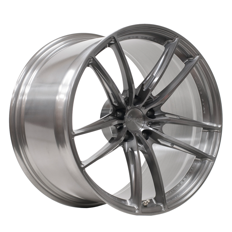 NW103 Finished in Transparent Smoke, hub detail