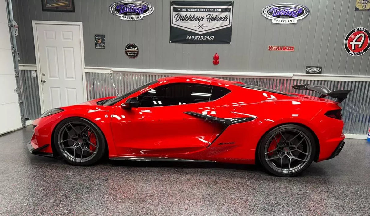 Michael Chastain's Chevrolet C8 Corvette Z06 on Forgeline One Piece Forged Monoblock VV1R Wheels