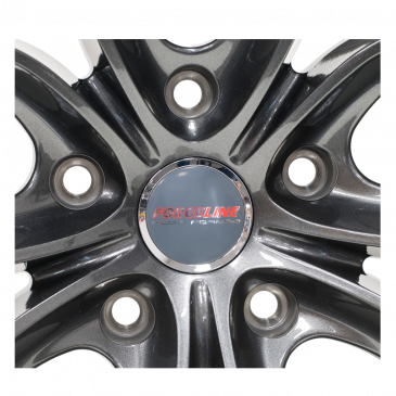 Flow Formed F01 20x12 in Anthracite with Standard Charcoal Center Cap, Closeup 2