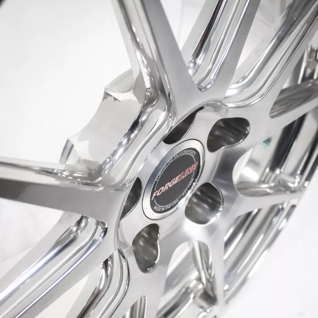 Polished Face With Brushed Accents