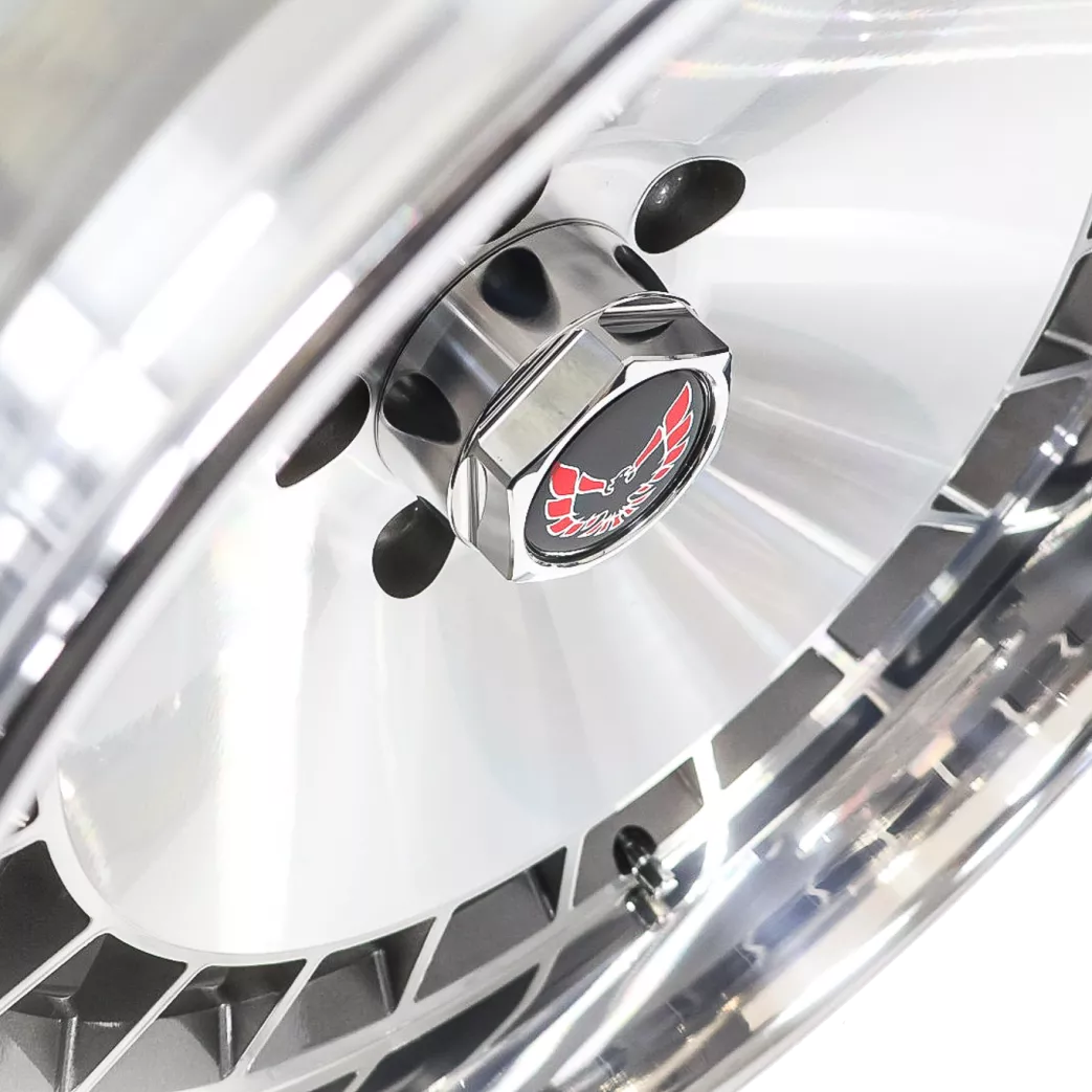 Forgeline Turbine Finished with Gunmetal/HTM Center and Polished Outer